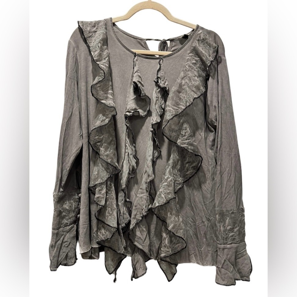 POL Gray Ruffle Blouse medium boho